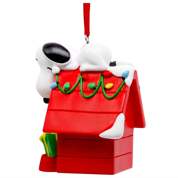 Peanuts Snoopy on Holiday Doghouse Hallmark Christmas Tree Ornament - Picture 4 of 16